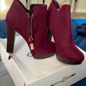 Maroon booties